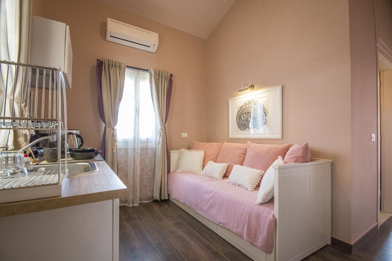 Symi Nautilus Luxury Suites Экстерьер фото
